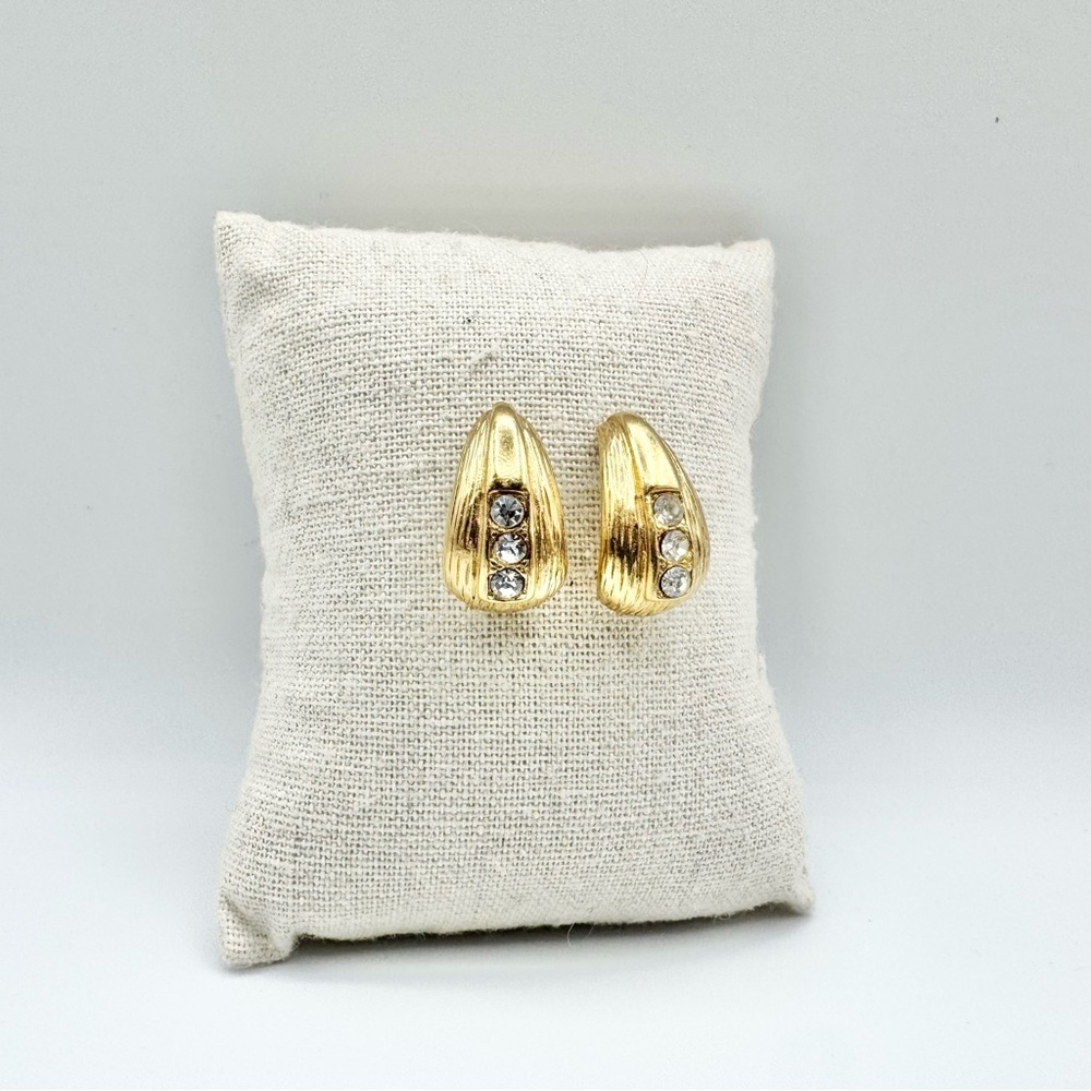 Sarah Coventry Vintage Gold Plated Hoops
With Rhinestones